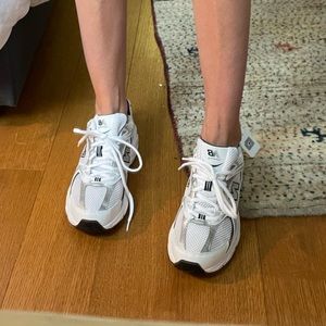 530 New Balance sneakers